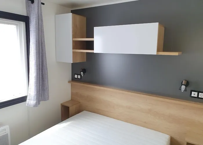 Mobilhome Le Bosc Κάμπινγκ *